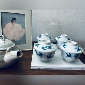 Vintage Timeless Gaiwan Tea Cups, White With Blue Floral Leaf Design (Set of 4)